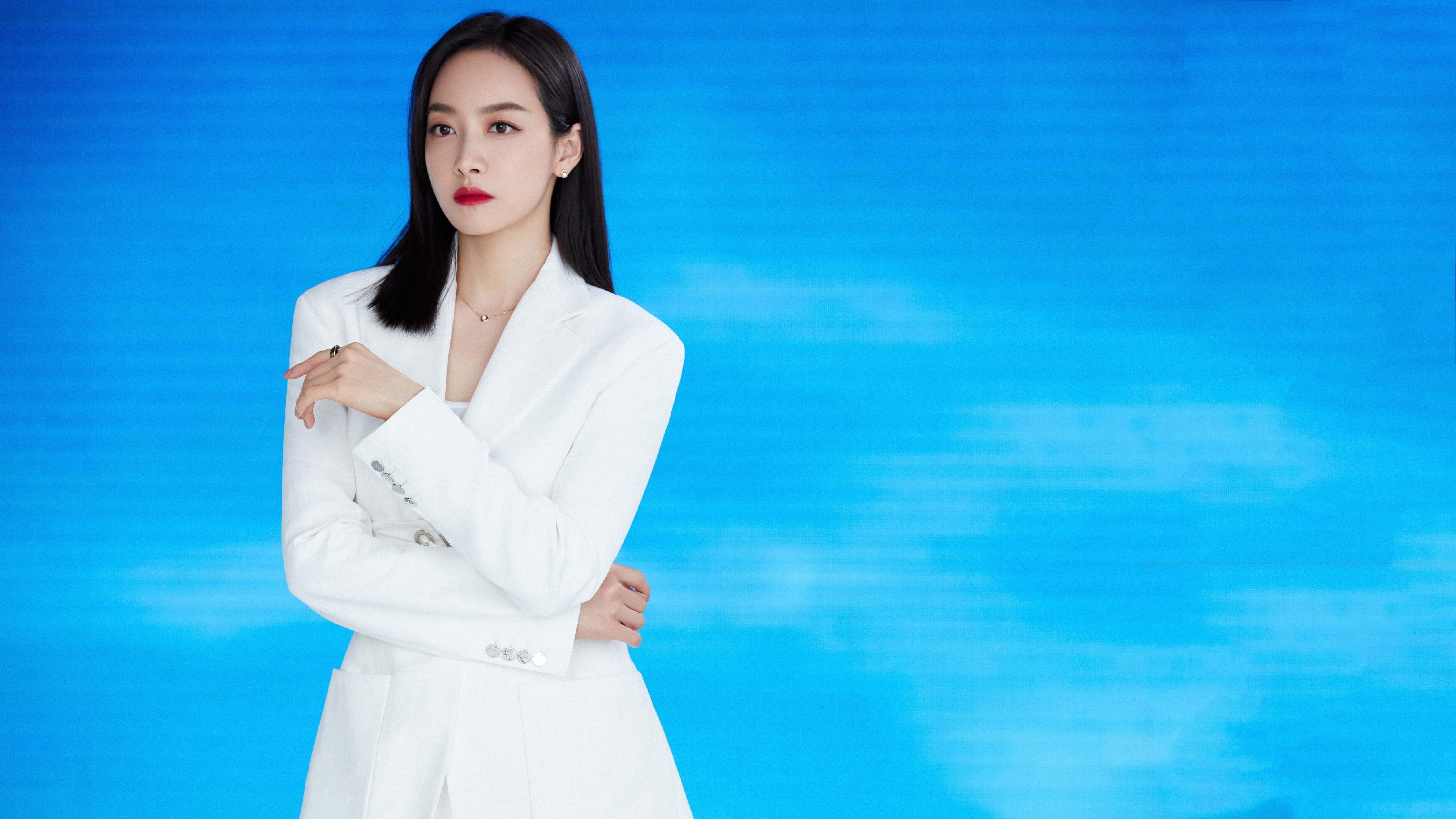 九游娱乐官网 (JIUYOU)-希腊女篮在欧洲锦标赛中展现顽强实力，向冠军全力冲锋，希腊男篮欧锦赛